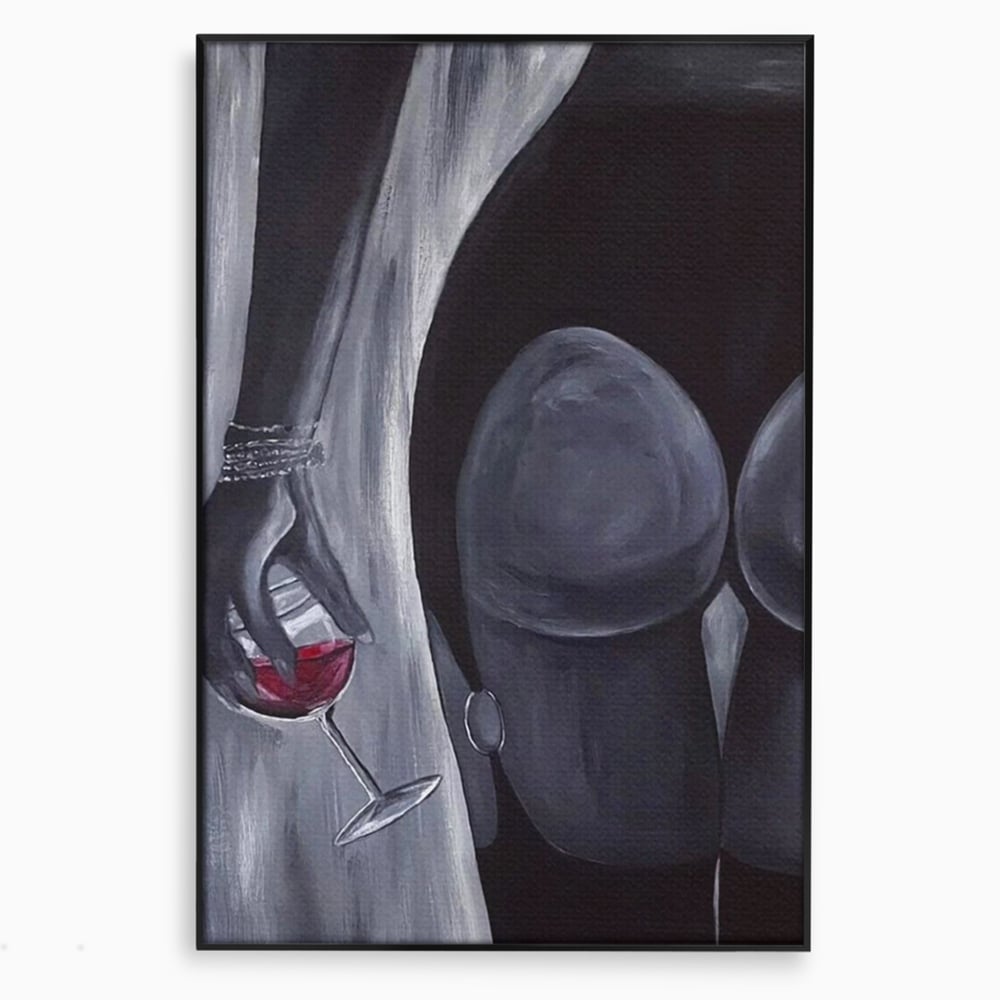 Tablou canvas cu pictura minimalista cu femeie si pahar de vin, in rama de aluminiu negru