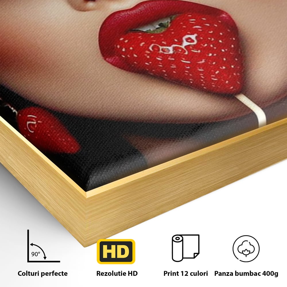Detaliu al suprafetei: tablou canvas cu buze rosii si capsuna, in rama de aluminiu auriu
