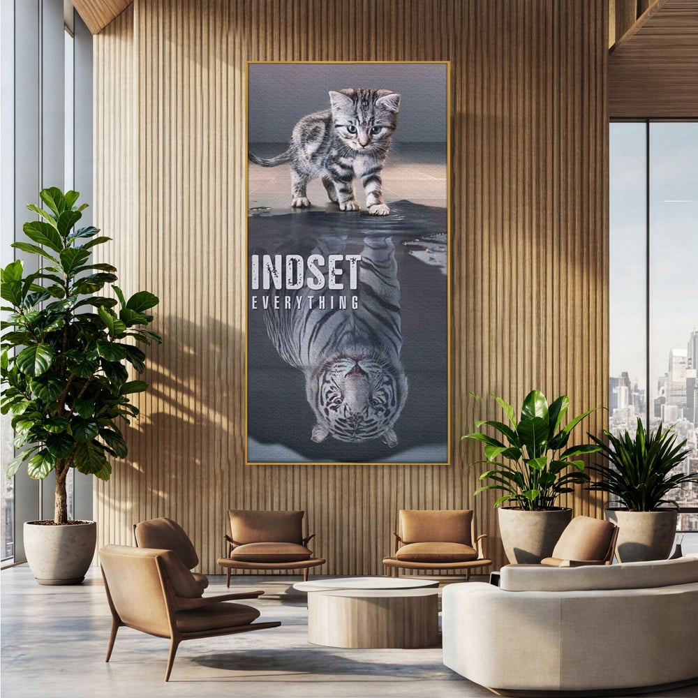 Tablou canvas cu tablou canvas cu pisoi si reflexie de tigru, in rama de aluminiu auriu, pe perete intr-un birou