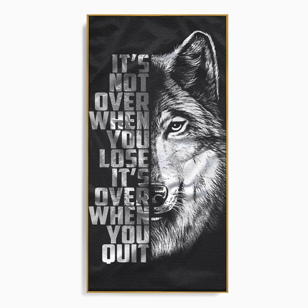 Tablou canvas cu tablou canvas cu lup si mesaj, in rama de aluminiu auriu