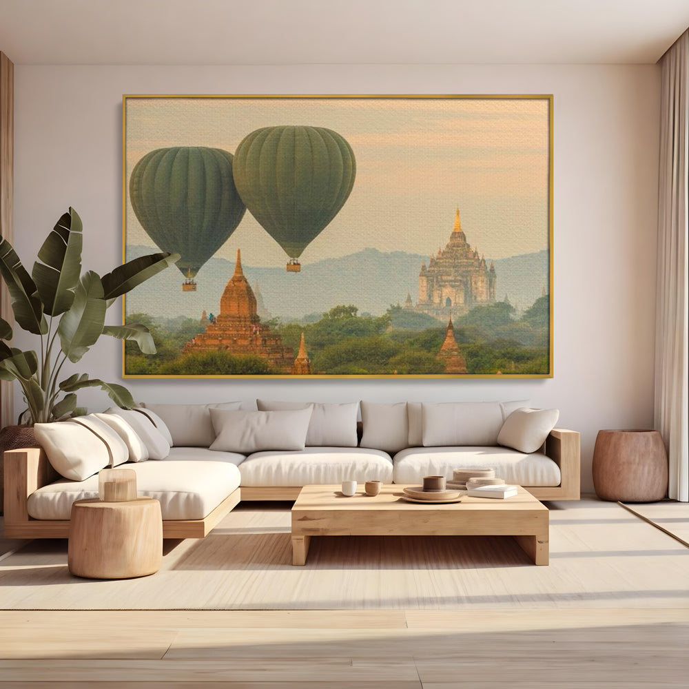 Tablou canvas cu tablou canvas cu peisaj din bagan, in rama de aluminiu auriu, pe perete intr-un living