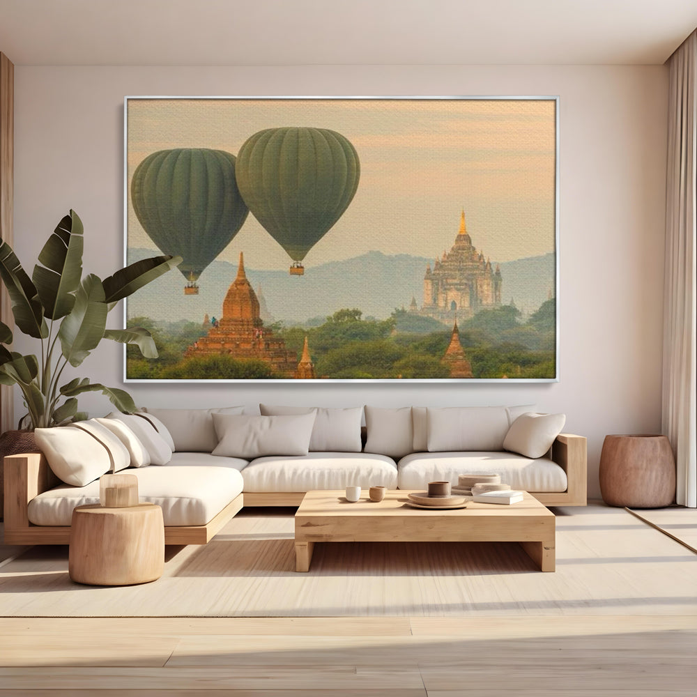 Tablou canvas cu tablou canvas cu peisaj din bagan, in rama de aluminiu argintiu, pe perete intr-un living