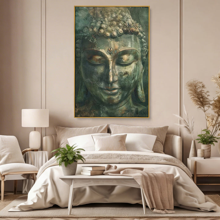 Tablou canvas cu tablou canvas cu portretul lui buddha, in rama de aluminiu auriu, pe perete intr-un dormitor