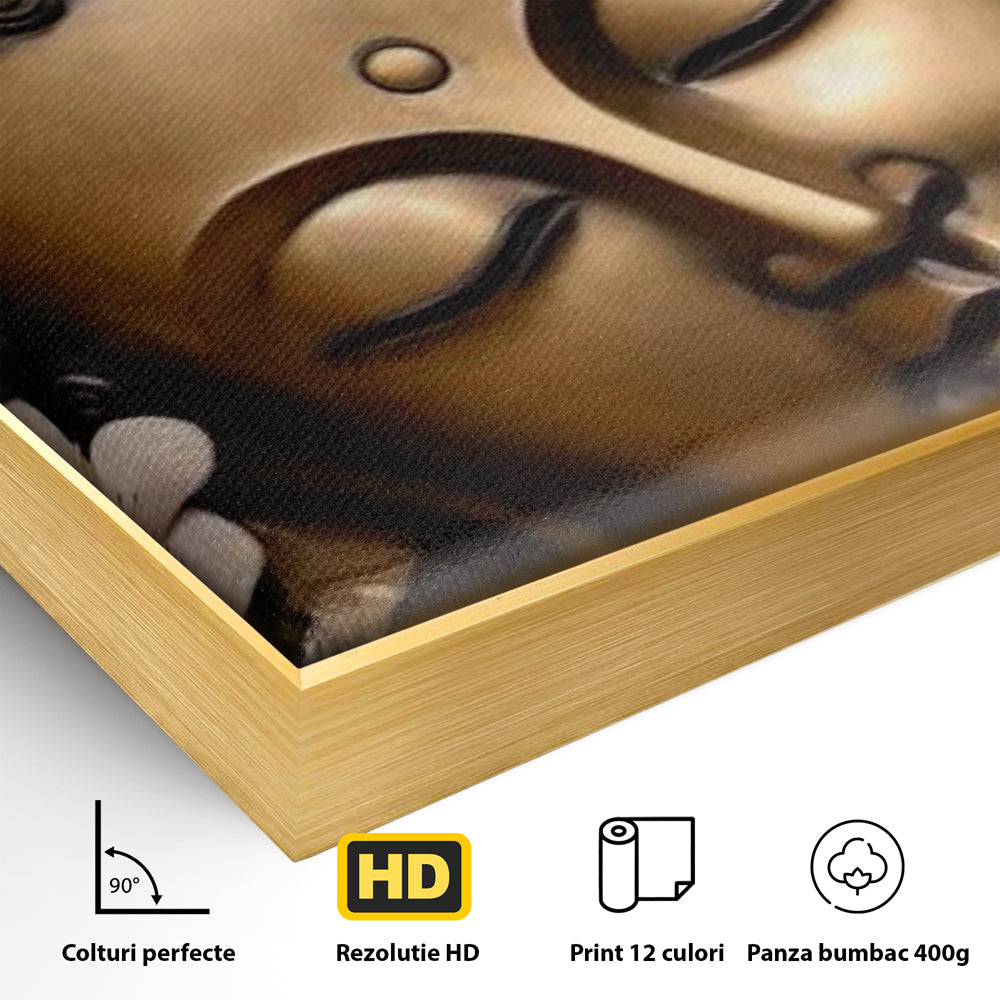 Detaliu al suprafetei: tablou canvas cu capul lui buddha, in rama de aluminiu auriu