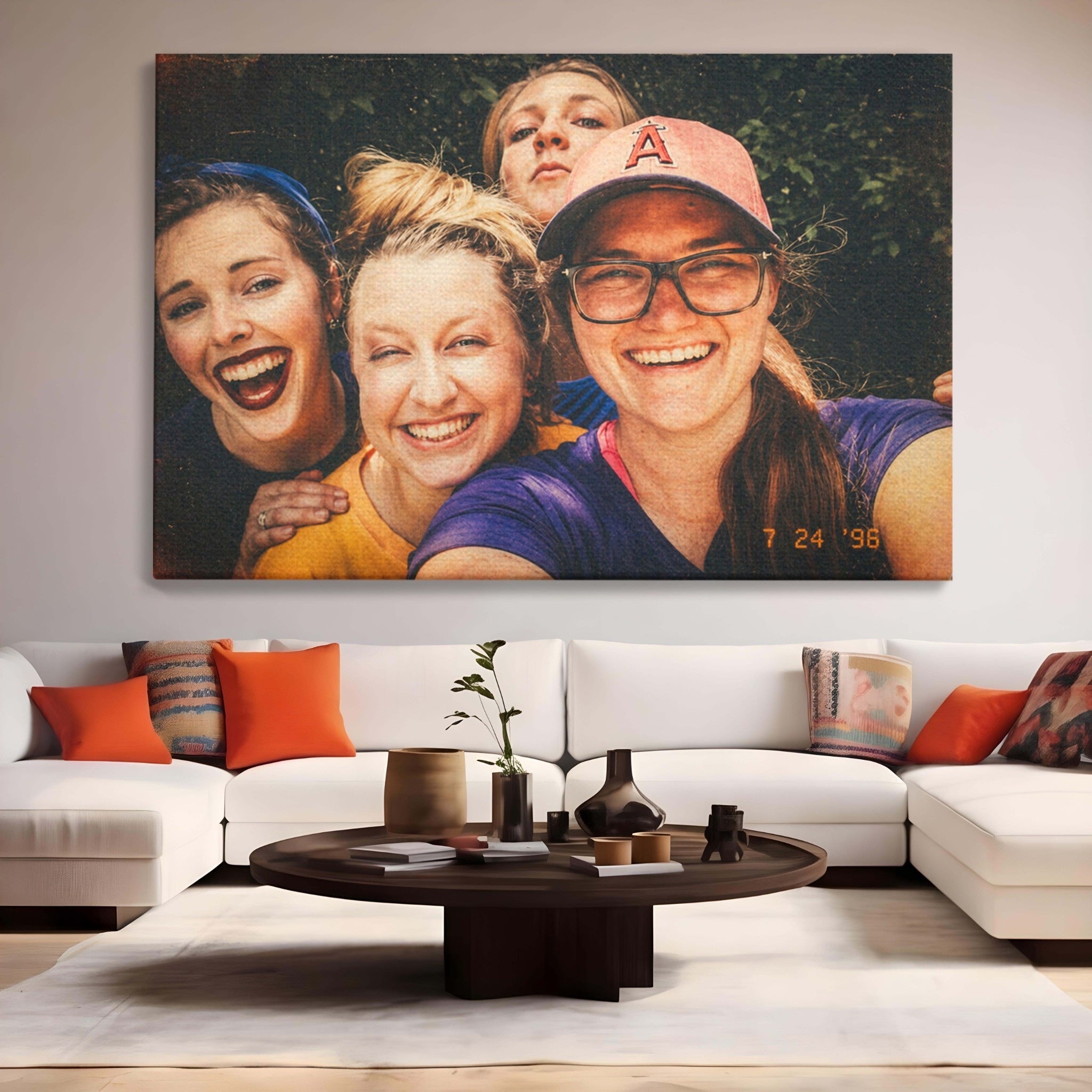 Imagine cu fotografie retro cu patru tinere, tiparita pe panza canvas
